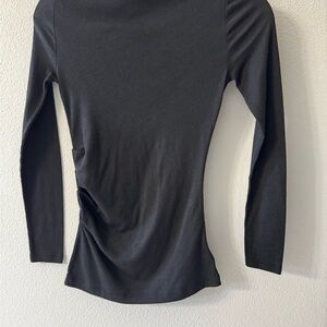 Banana Republic Black Long-Sleeve Side-Ruched Fitted Top